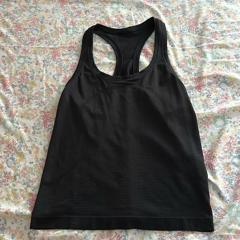 Lululemon Swiftly tech